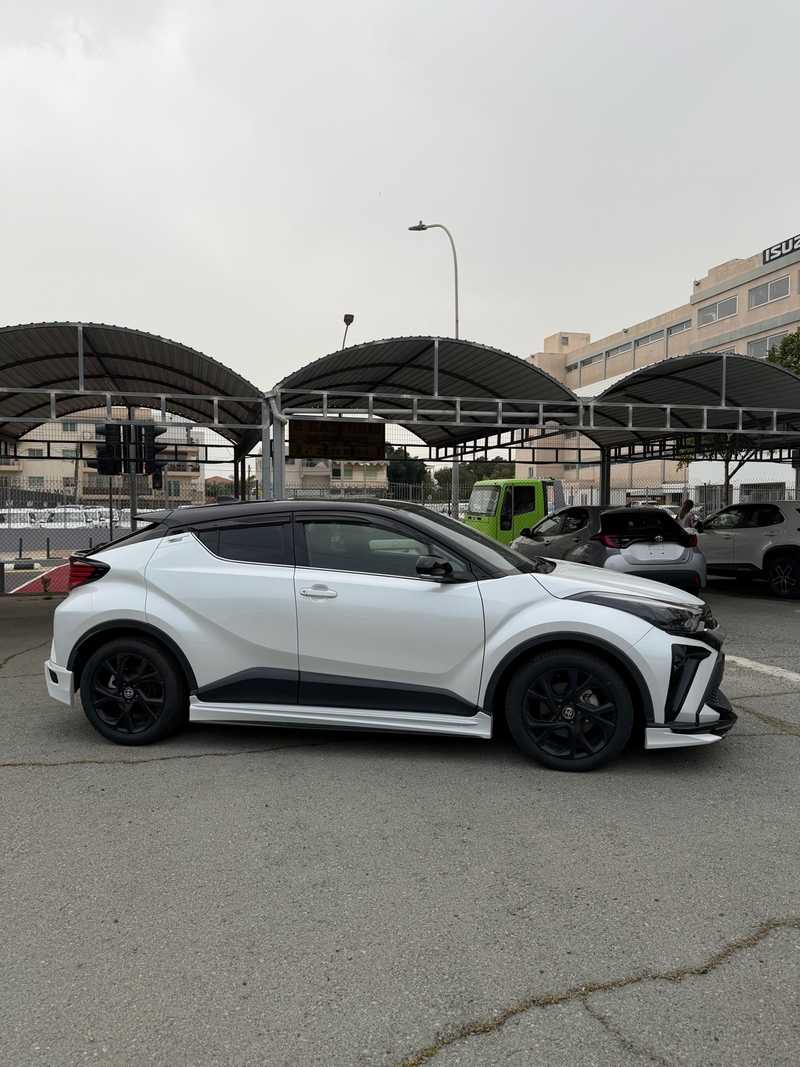 2021 Toyota C-HR 1,8L 2021 Cyprus