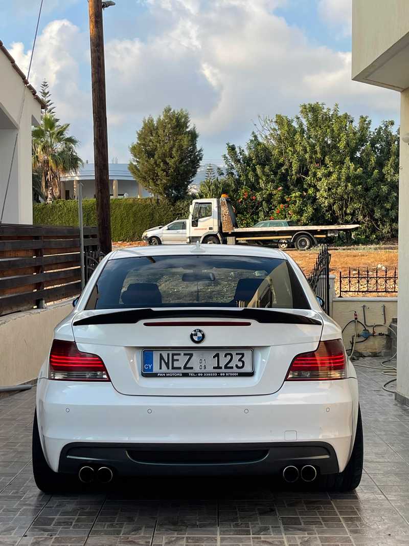 2009 BMW 1-Series 2,3L 2009 Cyprus