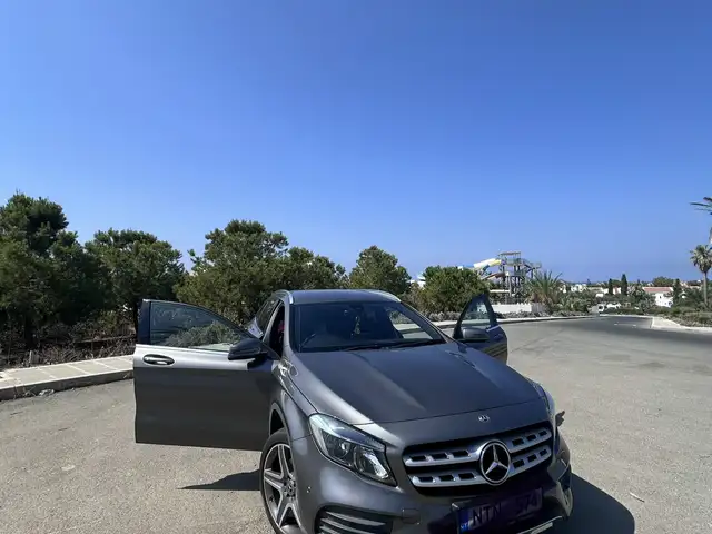 Mercedes-Benz GLA-Class