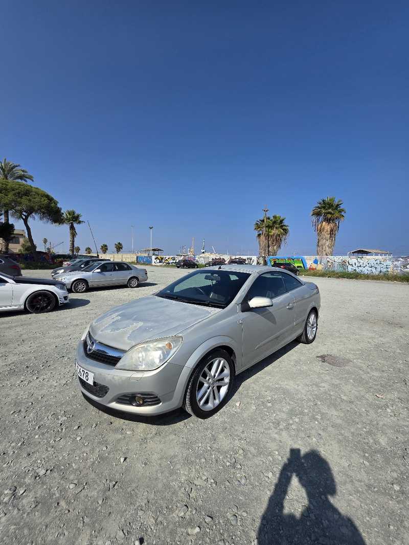 2008 Opel, Vauxhall Astra 1,6L 2008 Cyprus
