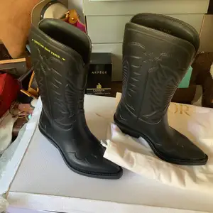 Dior, Επαρχία Αμμοχώστου — Αγία Θέκλα
