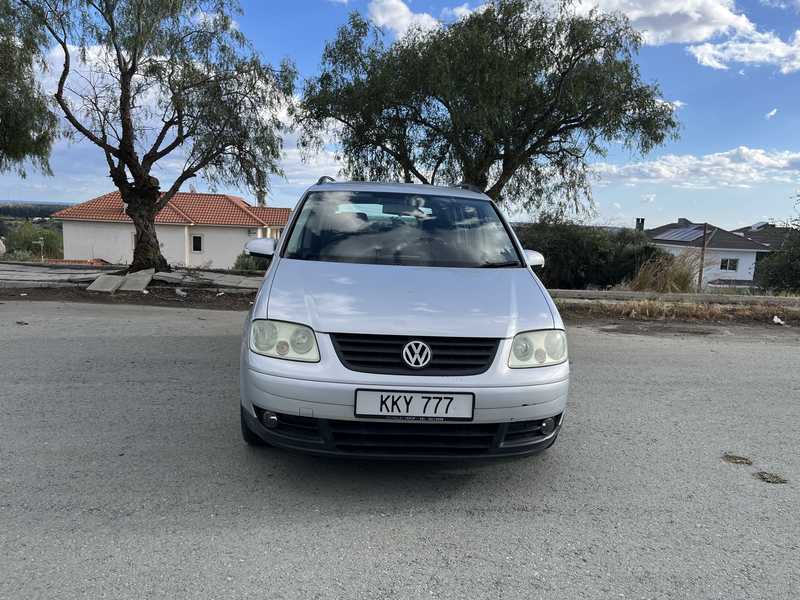 2005 Volkswagen Touran 1,6L 2005 Cyprus