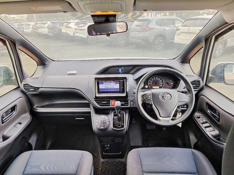2021 Toyota Noah 2,0L 2021 Cyprus