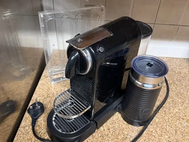Nespresso citiz & milk coffee machine + capsule accessory, Επαρχία Λευκωσίας — Στρόβολος - Ακρόπολη