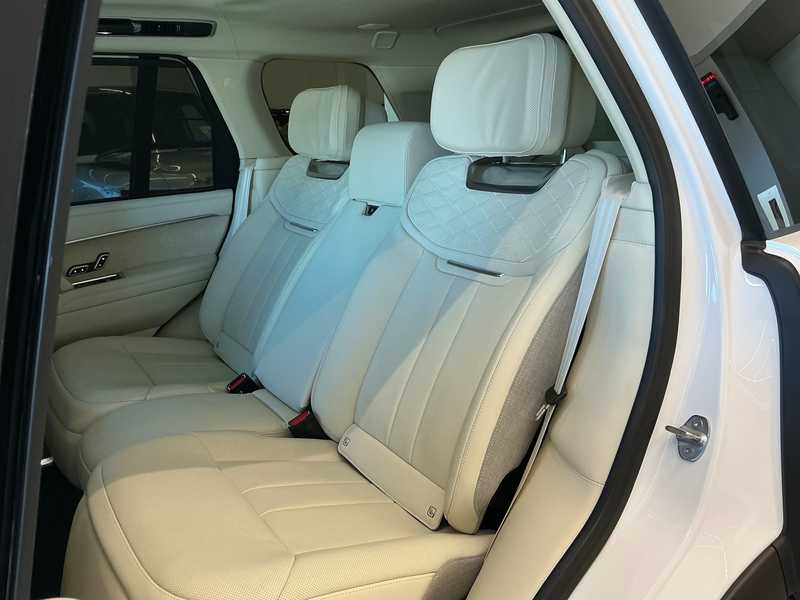 2023 Land Rover Range Rover 4,4L 2023 Cyprus