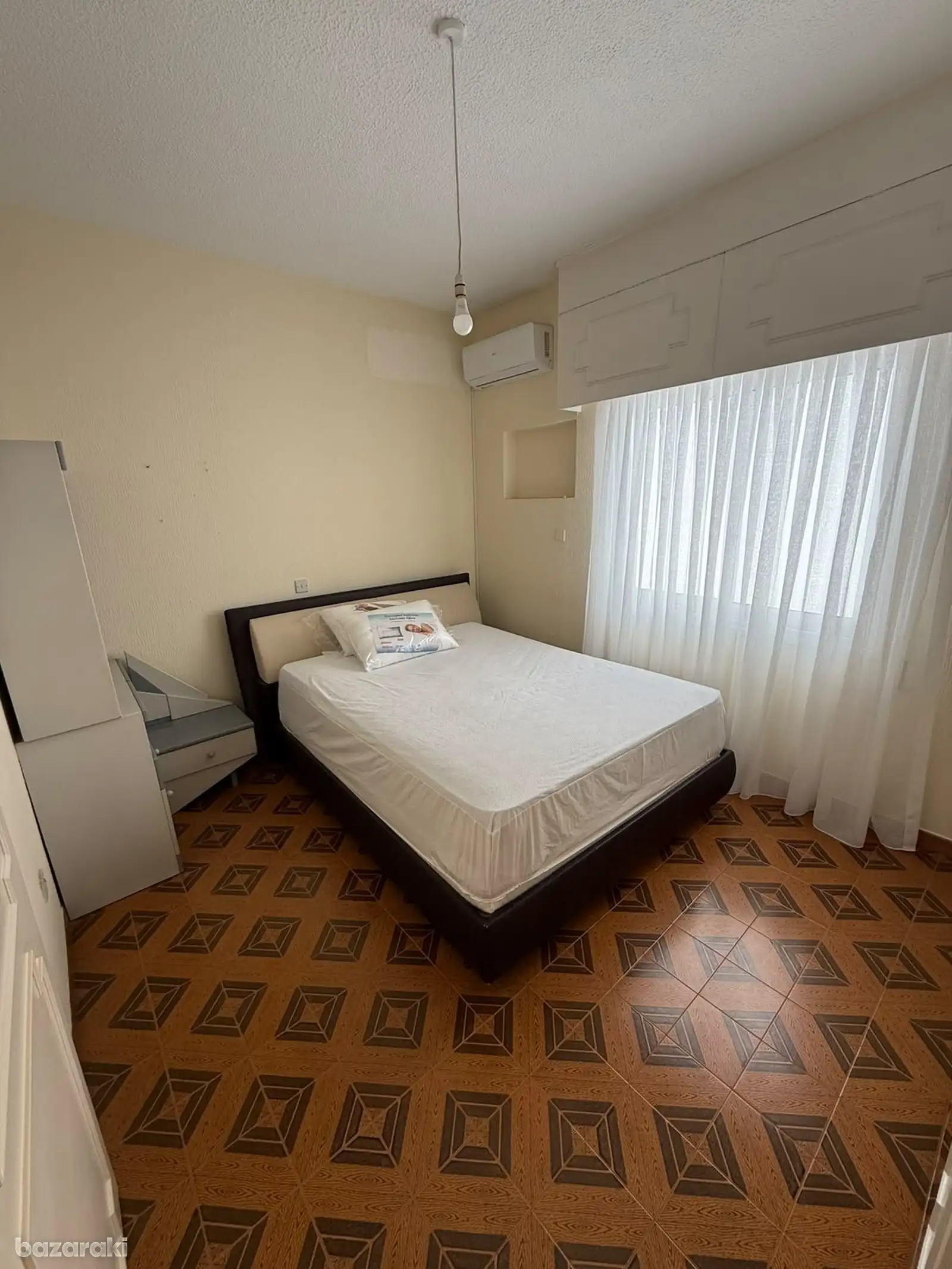 House, 1 bedroom — 11