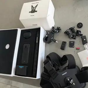 Insta 360 x4 air 2 memory cards 256 gb extra parts chest strap 2 butterys stick, Nicosia — Nicosia - Ag. Antonios