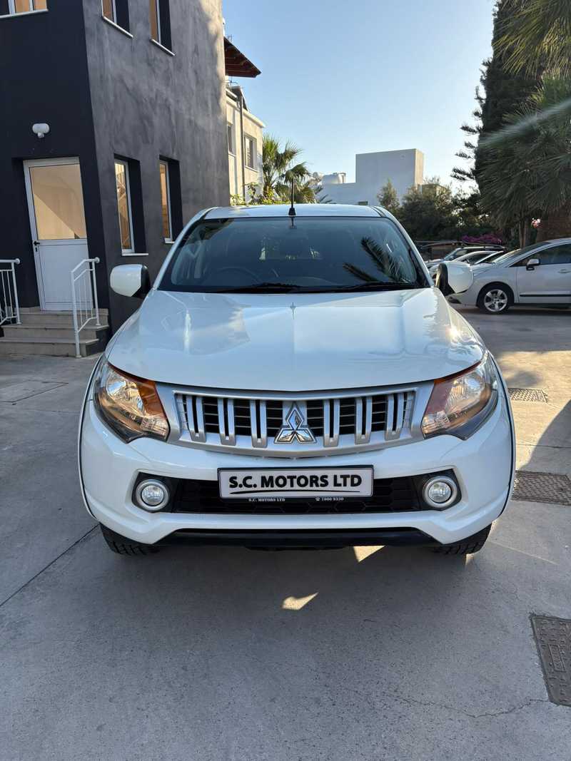 2017 Mitsubishi L200 2,4L 2017 Cyprus
