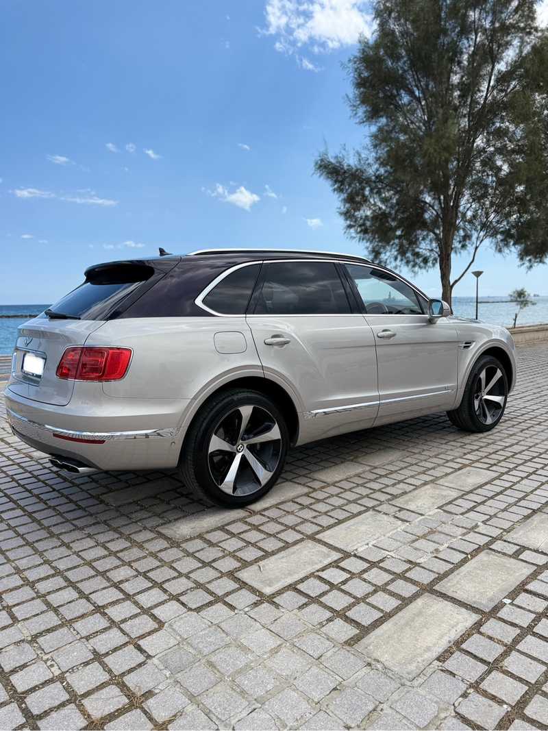 2019 Bentley Bentayga 4,0L 2019 Cyprus