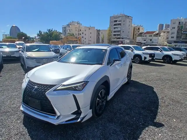 Lexus UX