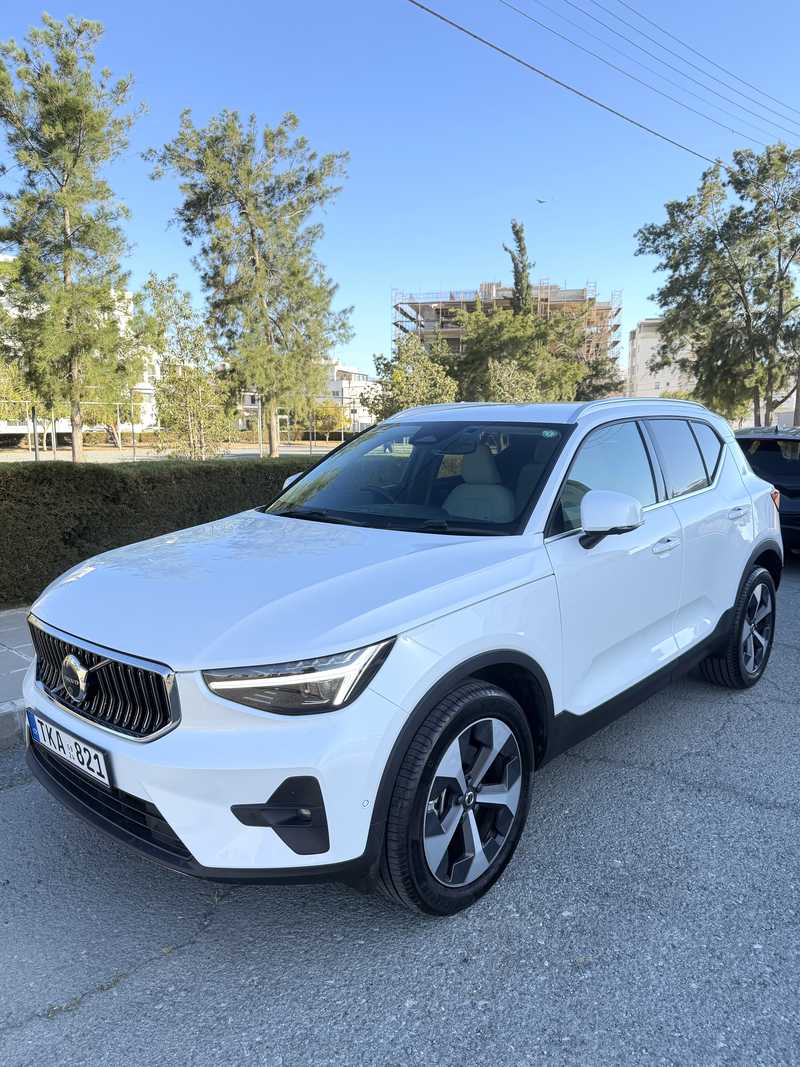 Volvo XC40 2,0L 2024