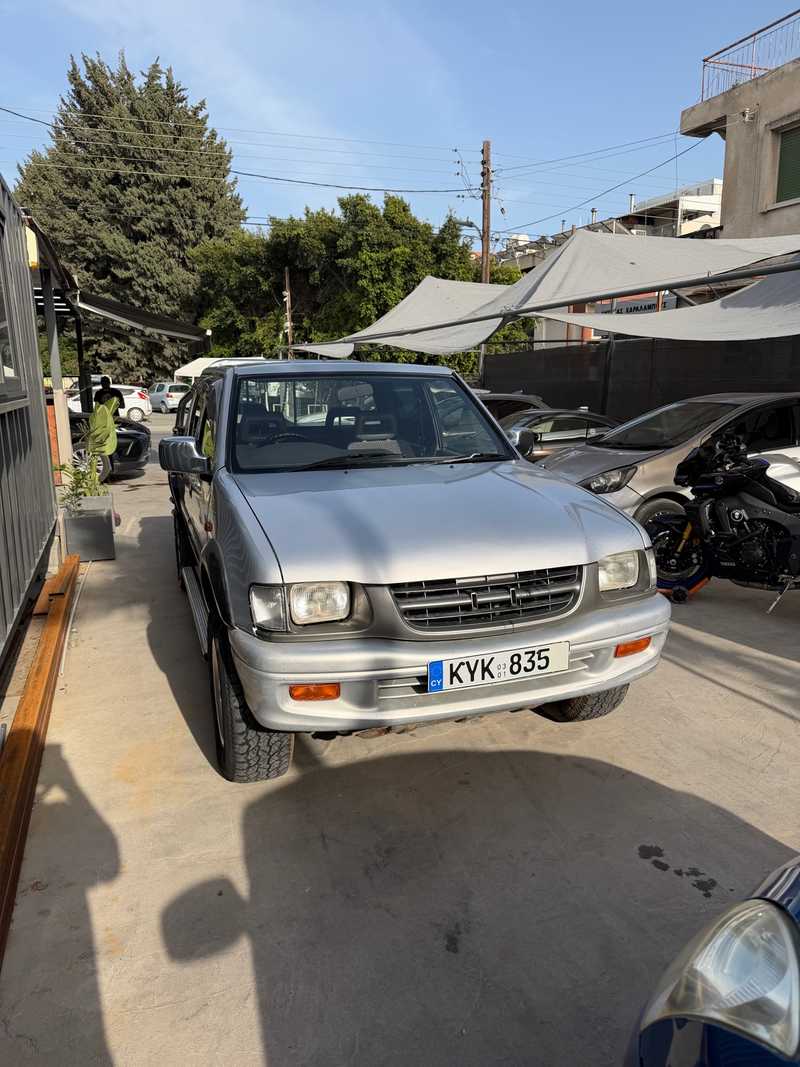 2001 Isuzu Pick-up 3,1L 2001 Cyprus