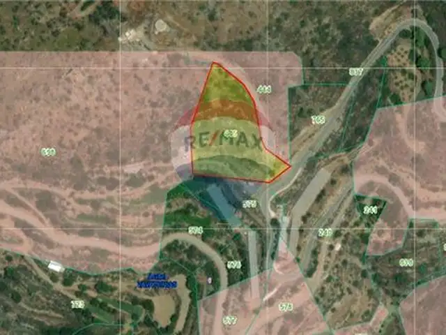 Residential Plot 4348 m², Επαρχία Λάρνακας — Βαβατσινιά