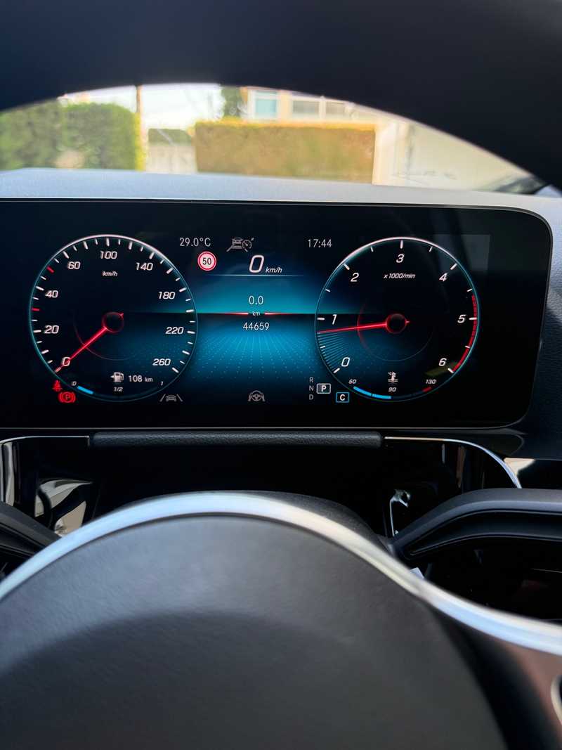 2021 Mercedes-Benz GLA-Class 2,0L 2021 Cyprus