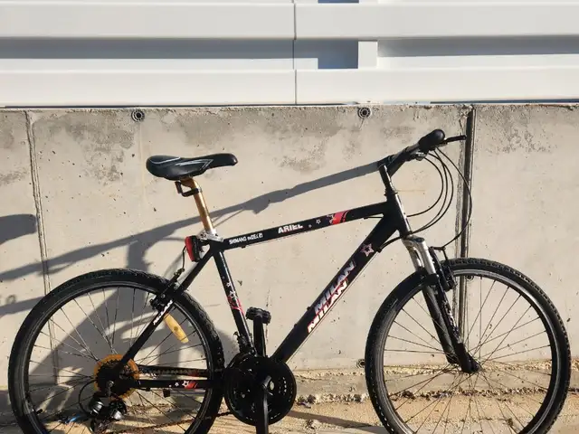 Bicycle, Επαρχία Λάρνακας — Ορόκλινη
