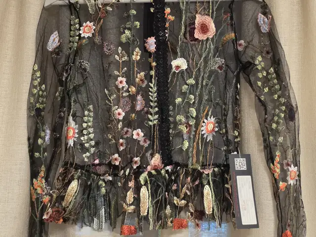 Floral embroidered see through blouse, small size with tags, Limassol — Limassol - Agia Zoni
