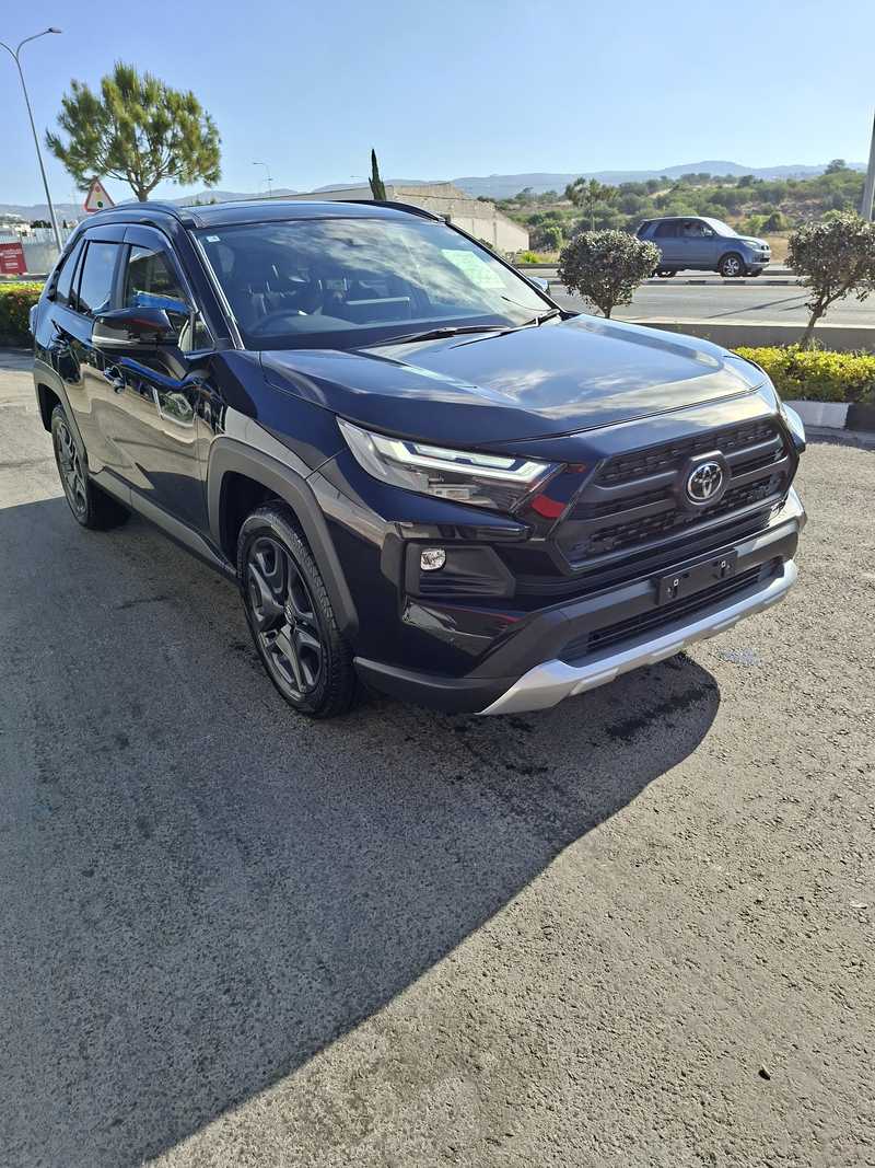 Toyota RAV4 2,5L 2025