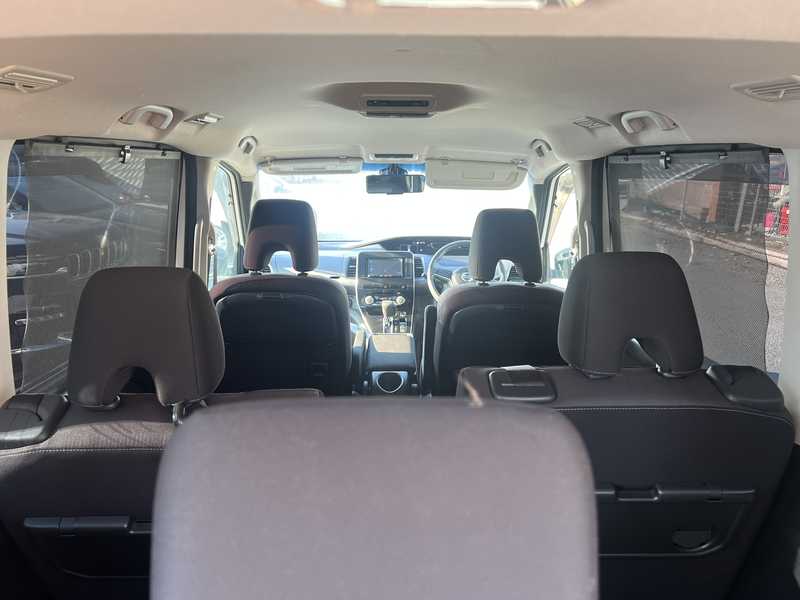 2022 Nissan Serena 2,0L 2022 Cyprus