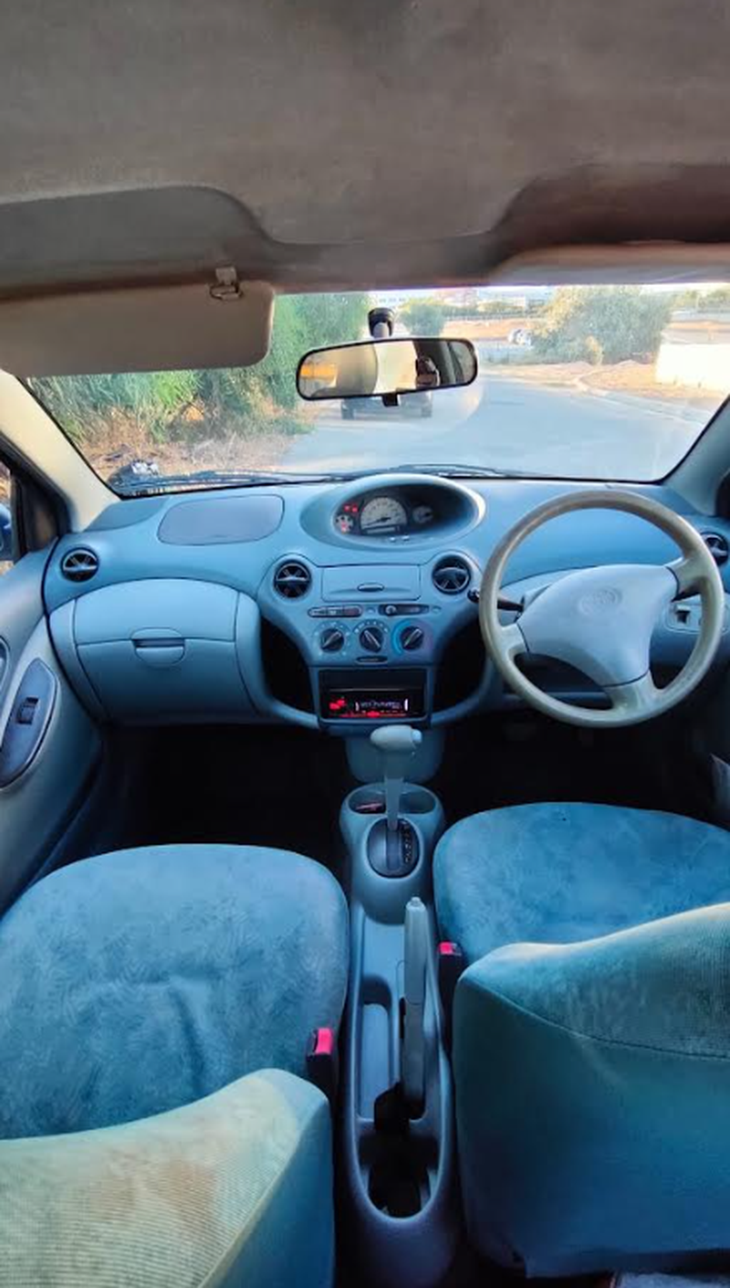 2002 Toyota Vitz 1,0L 2002 Cyprus