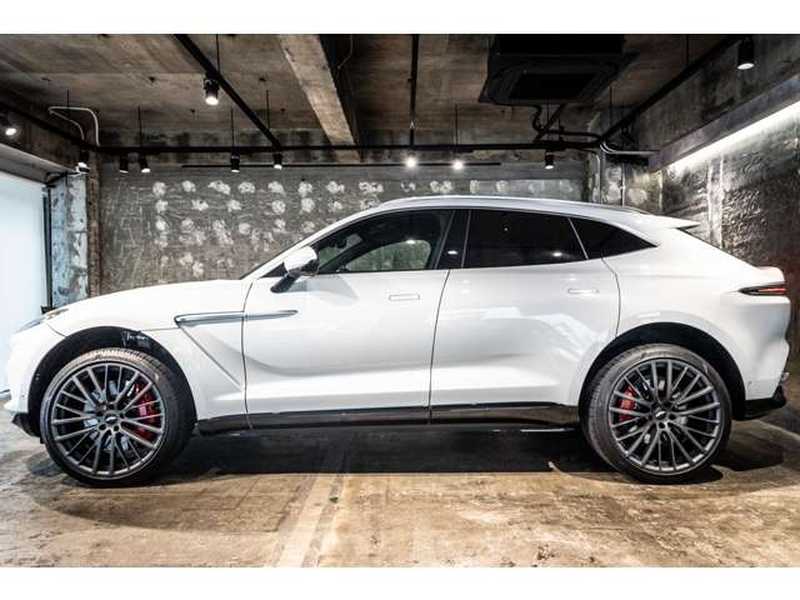 2023 Aston Martin DBX 4,0L 2023 Cyprus