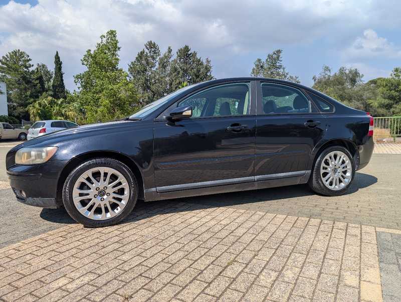 2005 Volvo S40 1,6L 2005 Cyprus