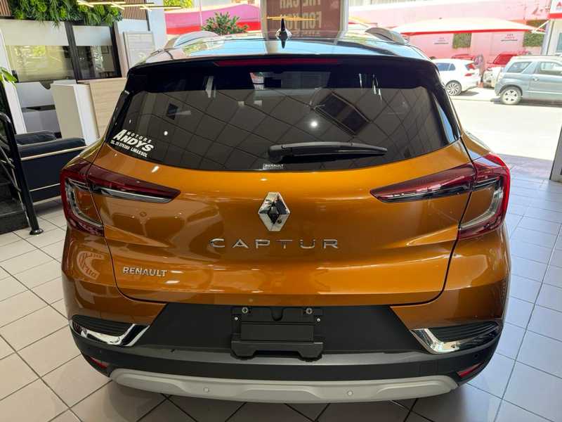 2022 Renault Captur 1,3L 2022 Cyprus