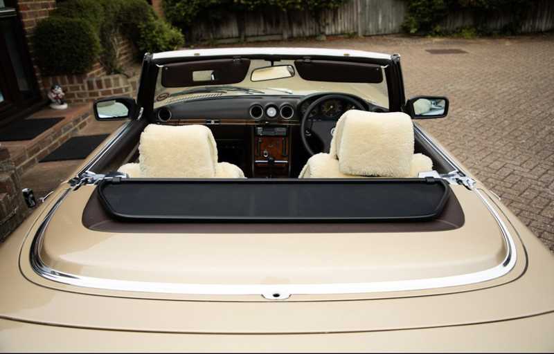 1985 Mercedes-Benz SL-Class 5,0L 1985 Cyprus