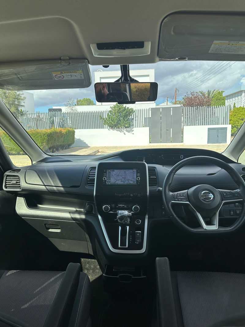 2020 Nissan Serena 2,0L 2020 Cyprus