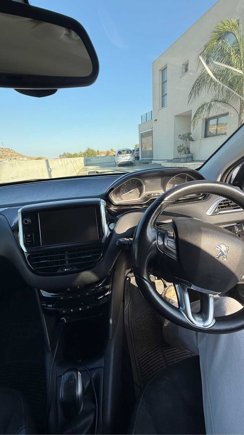 2014 Peugeot 208 1,4L 2014 Cyprus