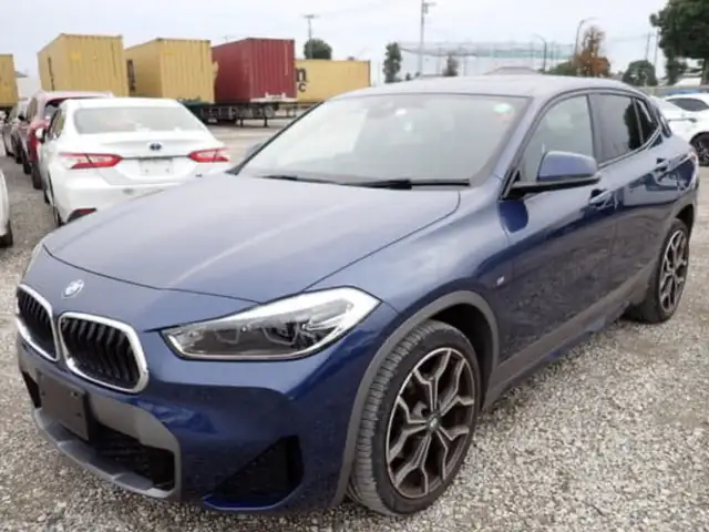 BMW X2