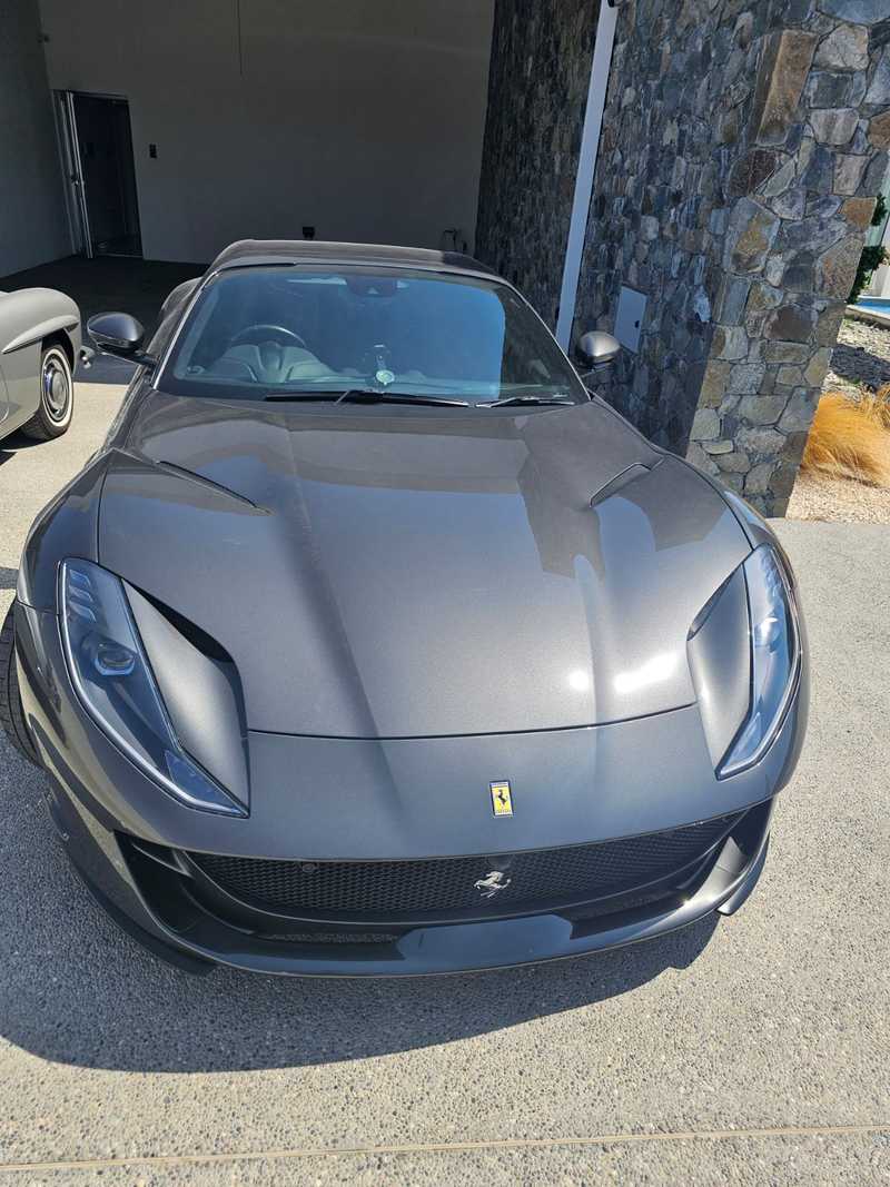 Ferrari 812 6,5L 2023