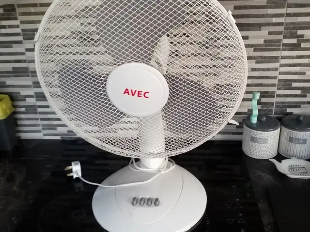 AVEC Desktop 3 speed fan, Επαρχία Πάφου — Universal