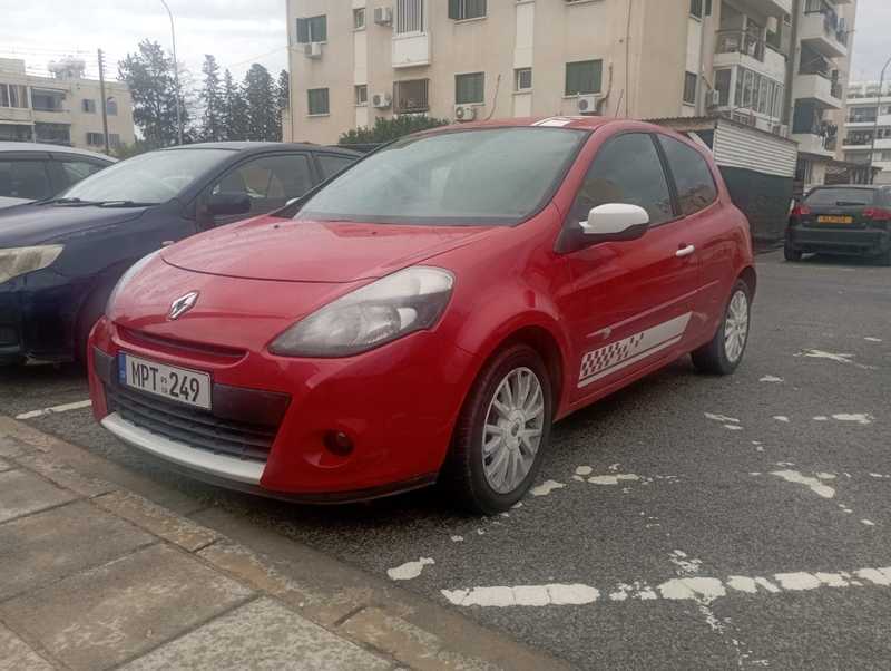 2010 Renault Clio 1,2L 2010 Cyprus