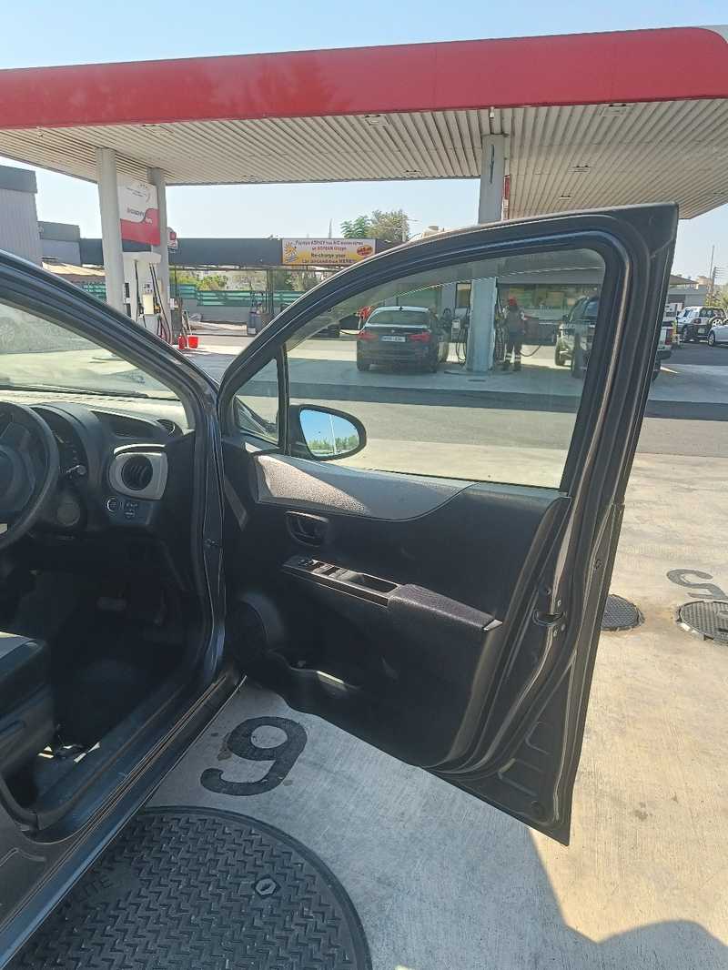 2011 Toyota Vitz 1,3L 2011 Cyprus