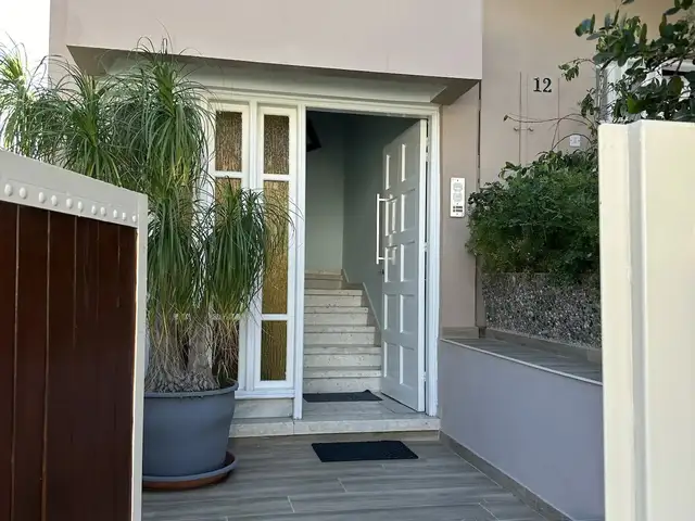 7 bedroom apartment building in germasogeia, Limassol — Germasogeia