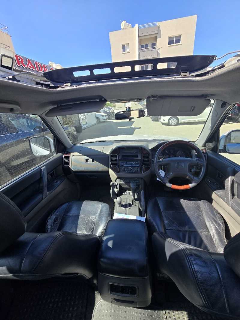 2001 Mitsubishi Pajero 3,2L 2001 Cyprus