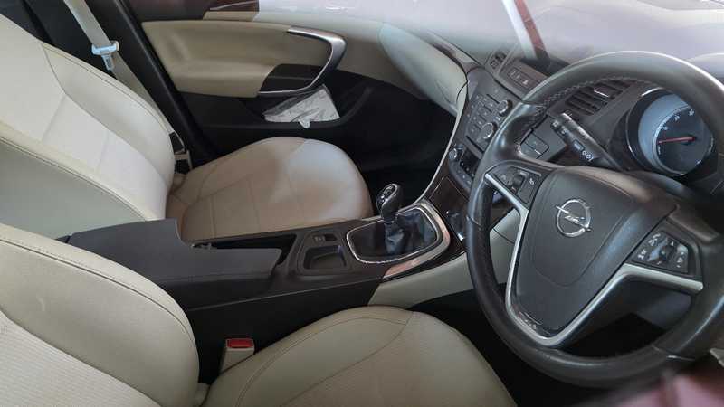 2010 Opel, Vauxhall Insignia 1,6L 2010 Cyprus
