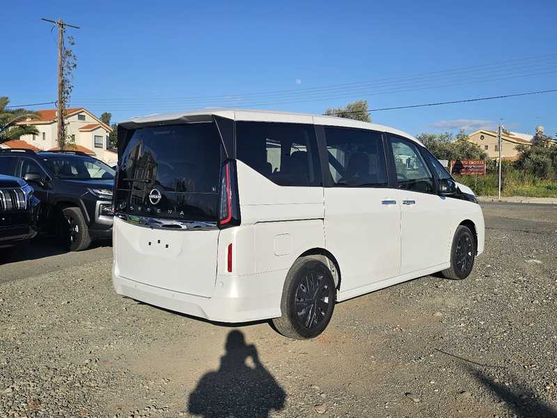 2023 Nissan Serena 2,0L 2023 Cyprus