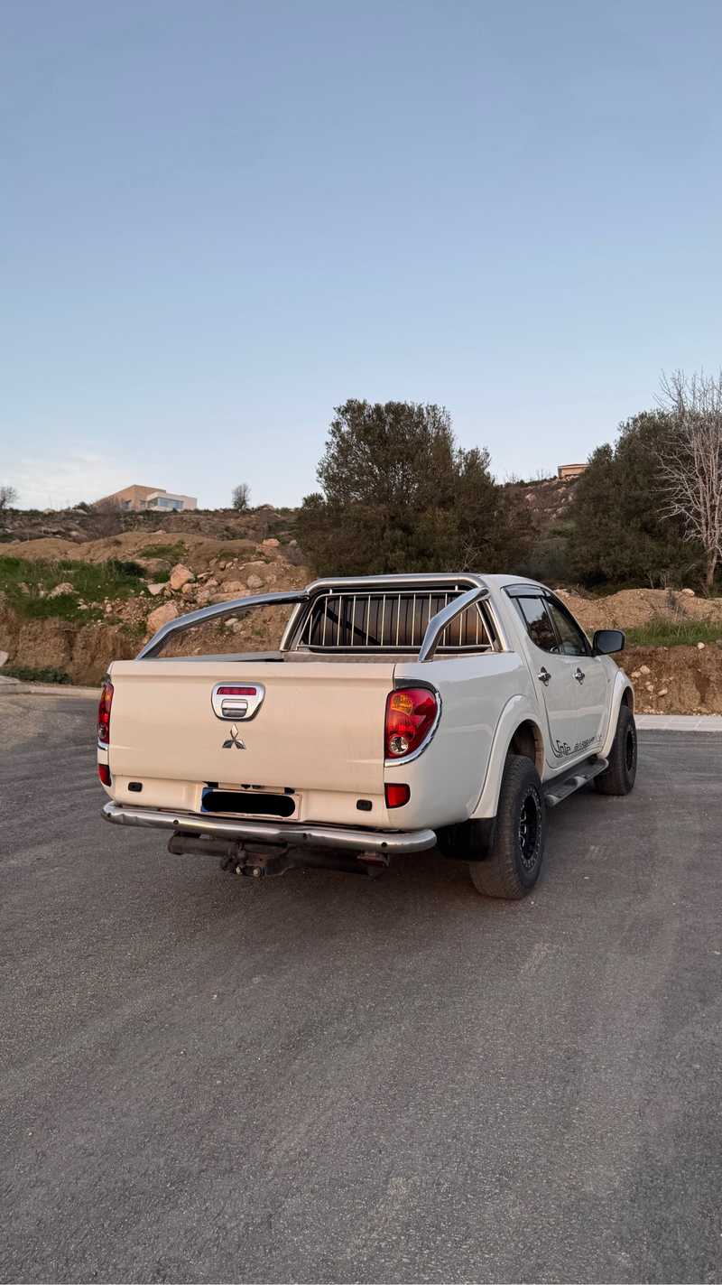 2013 Mitsubishi L200 2,5L 2013 Cyprus