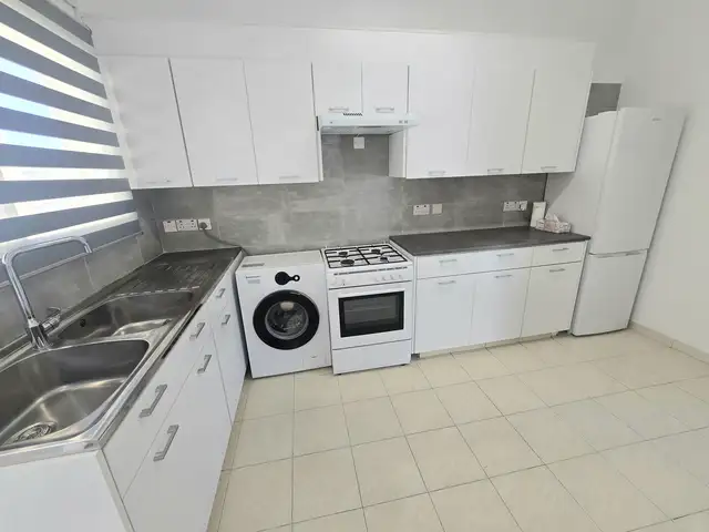 2-bedroom apartment to rent, Nicosia — Agioi Omologites