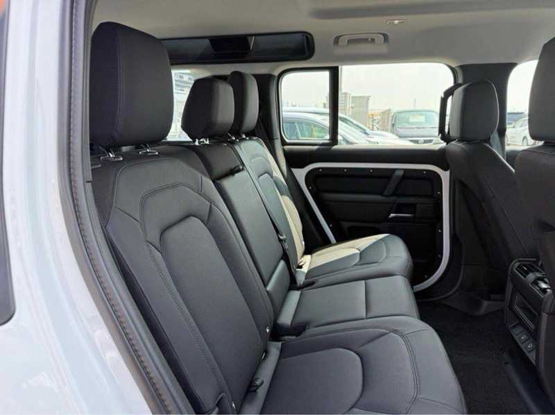 2025 Land Rover Defender 3,0L 2025 Cyprus