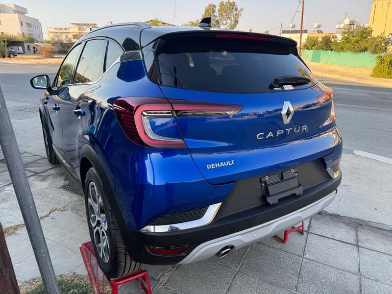 2021 Renault Captur 1,3L 2021 Cyprus