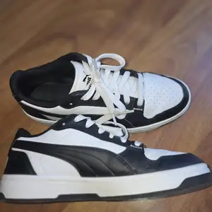 Puma sneakers, Επαρχία Λευκωσίας — Άγιος Δομέτιος - Άγιος Πάυλος
