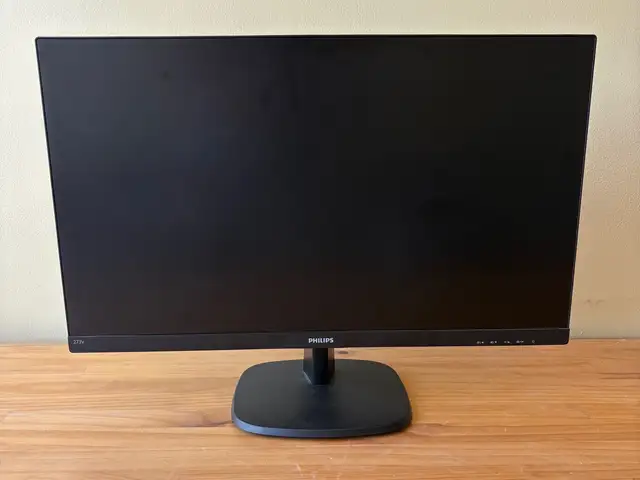 Pc monitor 27 inches philips 273v7q, Larnaca — Oroklini