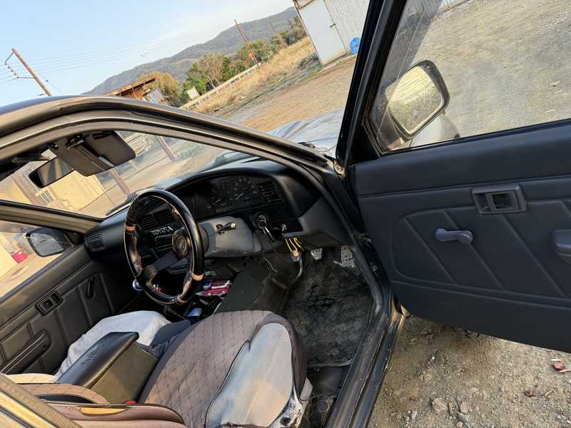 1993 Toyota Hilux 2,8L 1993 Cyprus