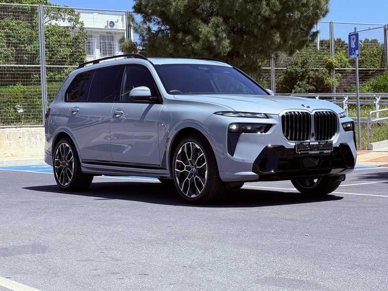BMW X7 3,0L 2025