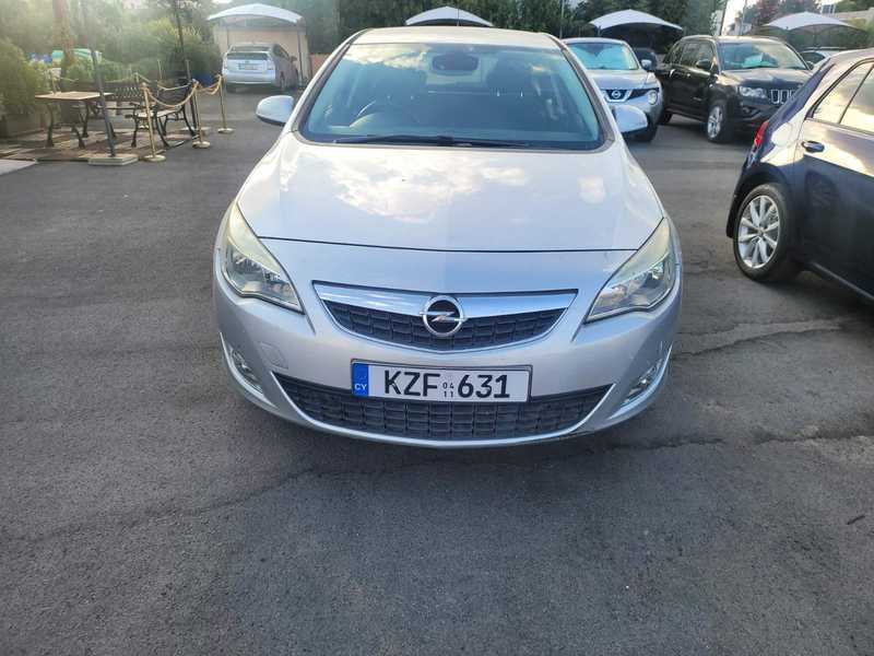 2011 Opel, Vauxhall Astra 1,6L 2011 Cyprus