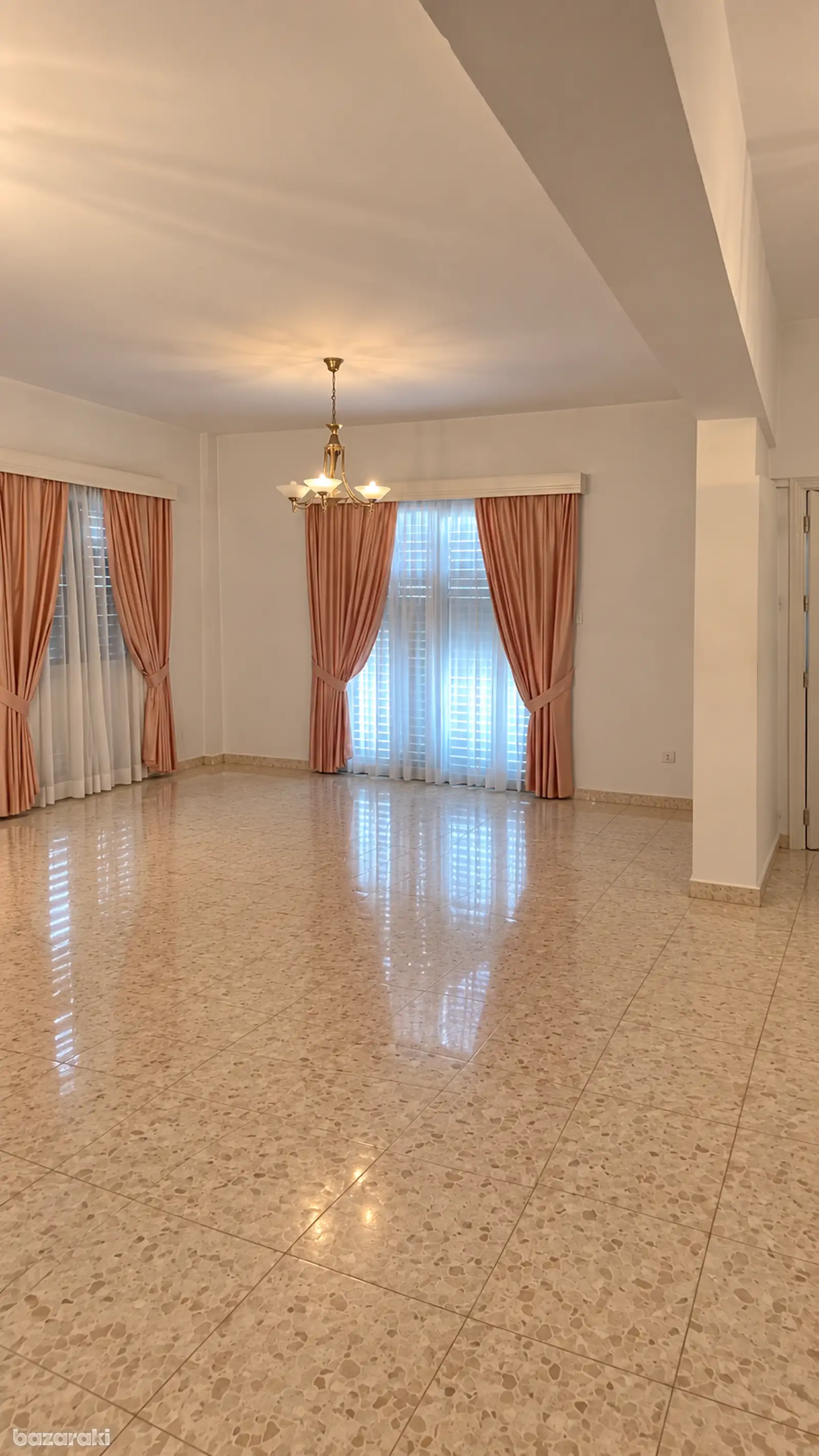House, 3 bedrooms — 4