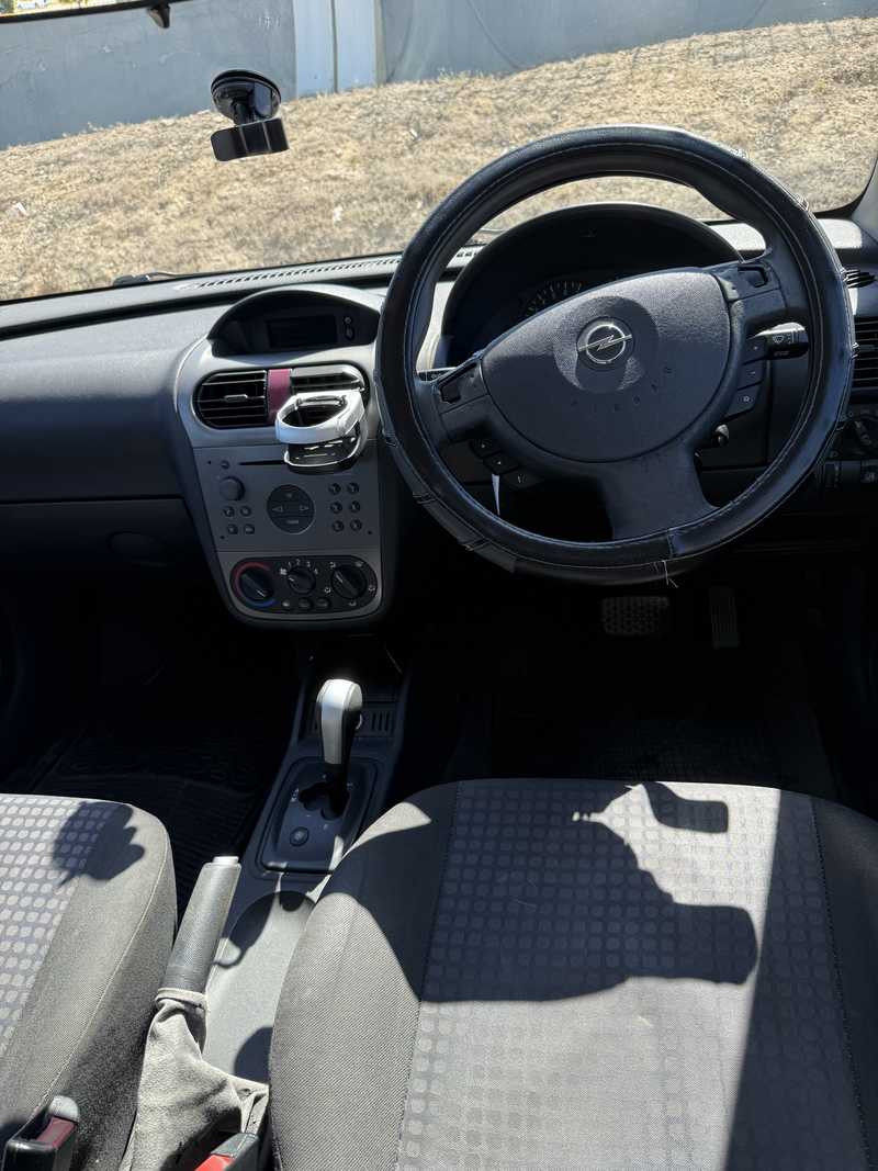 2004 Opel, Vauxhall Corsa 1,2L 2004 Cyprus
