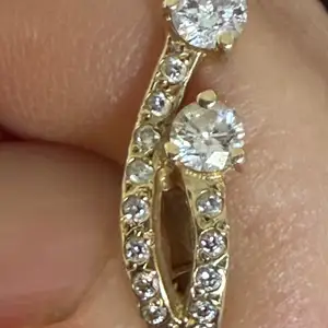 Diamond pendant, Επαρχία Αμμοχώστου — Αγία Θέκλα